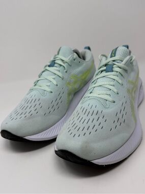 ASICS Men’s Mint Green Athletic Running Shoes with Yellow Accent Sz. 11.5